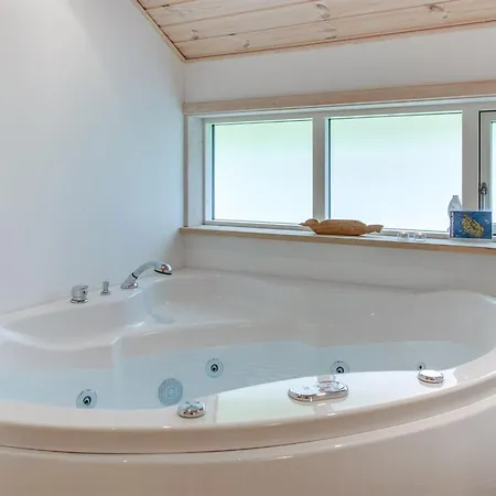 Fastulf - 300m From The Sea By Interhome بيت للعطل Neksø